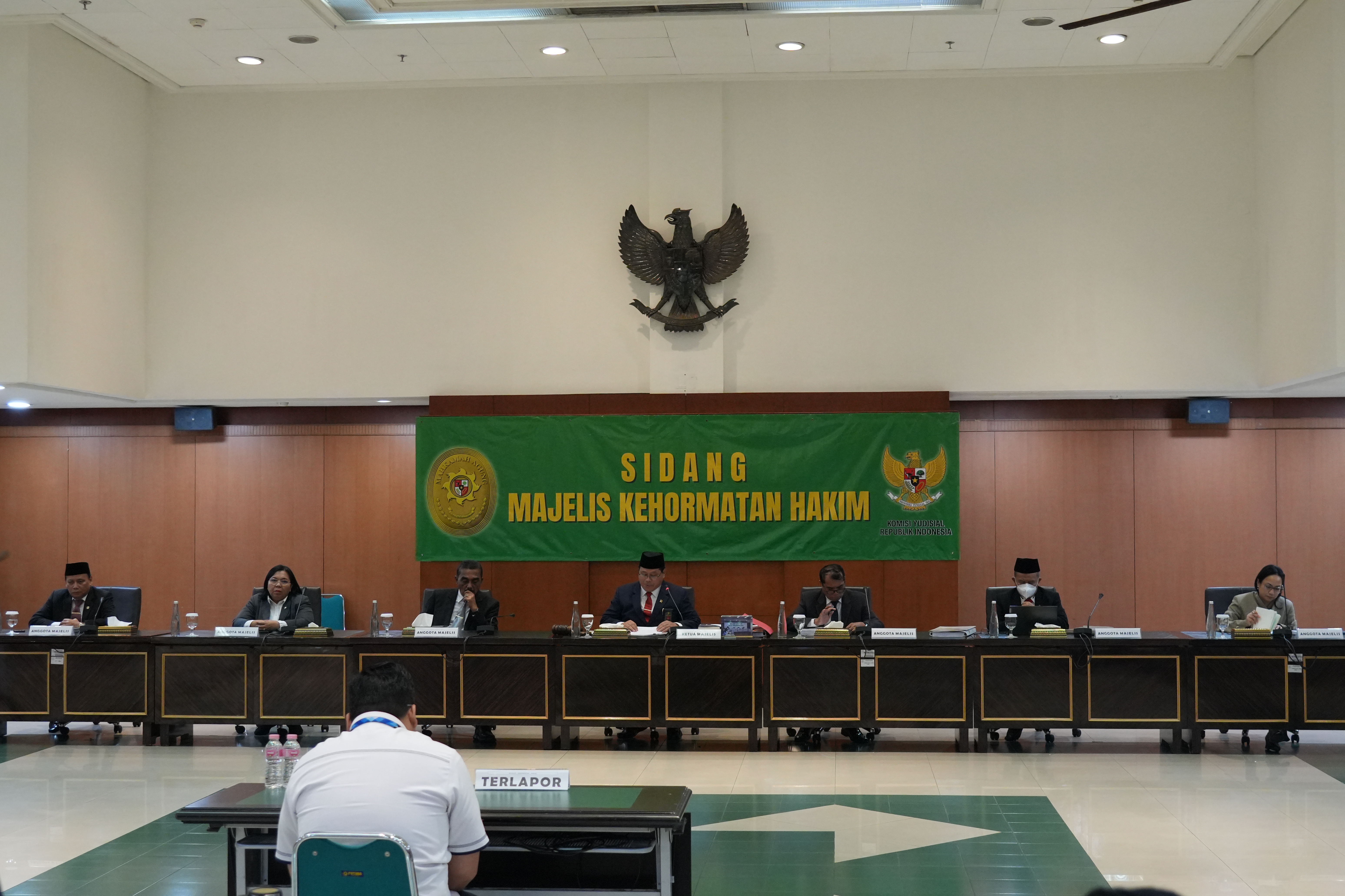Sidang Majelis Kehormatan Hakim: Hakim Yustisial MNHP Dijatuhi Sanksi Nonpalu